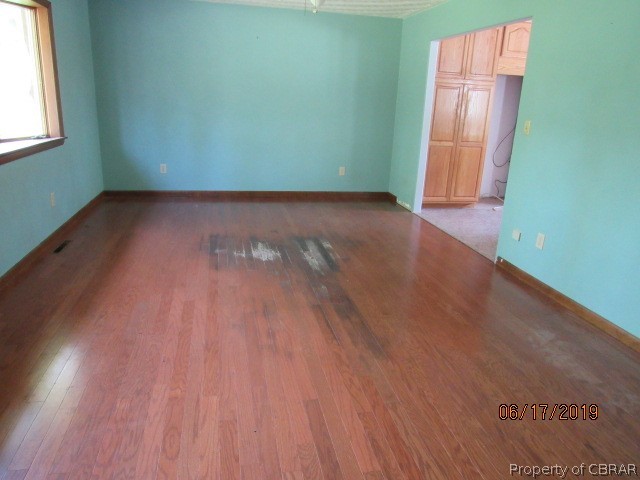 8374 Oyster Cove Road Hayes, VA 23072 - Photo 18 of 25 Gallery Image 18