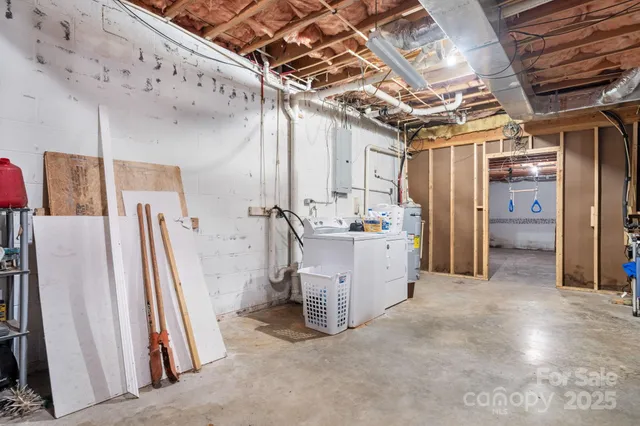 a view of a storage & utility room