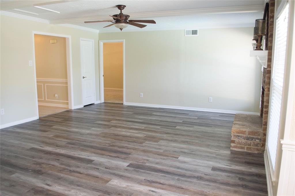 18119 Shadow Valley Drive Spring, TX 77379 - Photo 8 of 24 Gallery Image 8