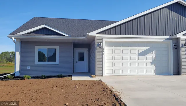 $2,000 | 1229-1231 Wisteria Lane, New Richmond, WI 54017