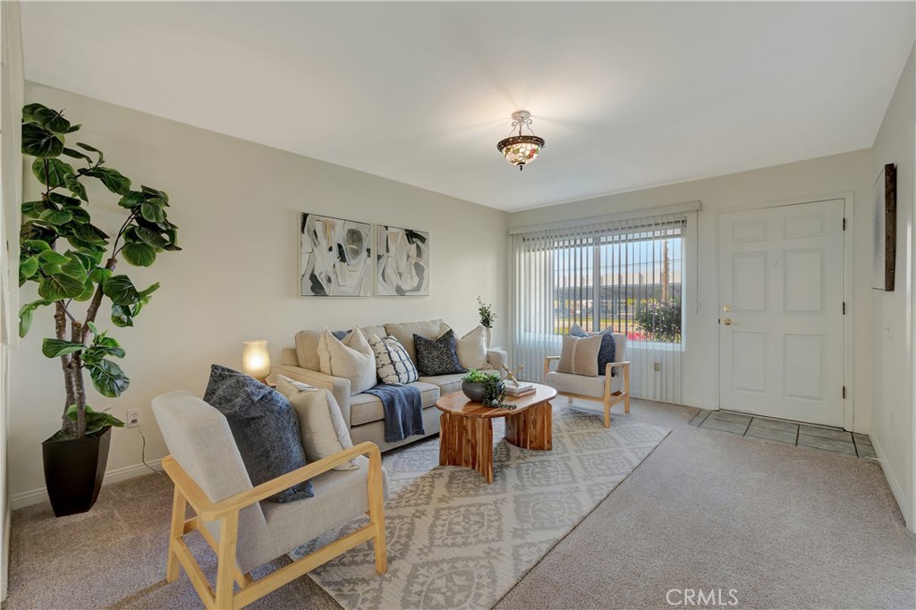 565 Archwood Avenue Brea, CA 92821 - Photo 4 of 38