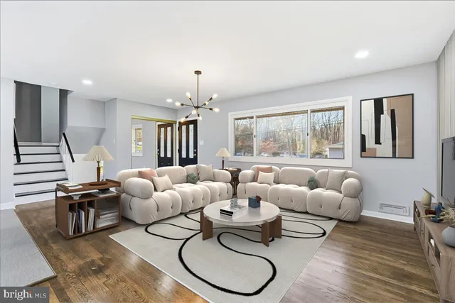 $749,900 | 11123 Byrd Drive, Fairfax, VA 22030