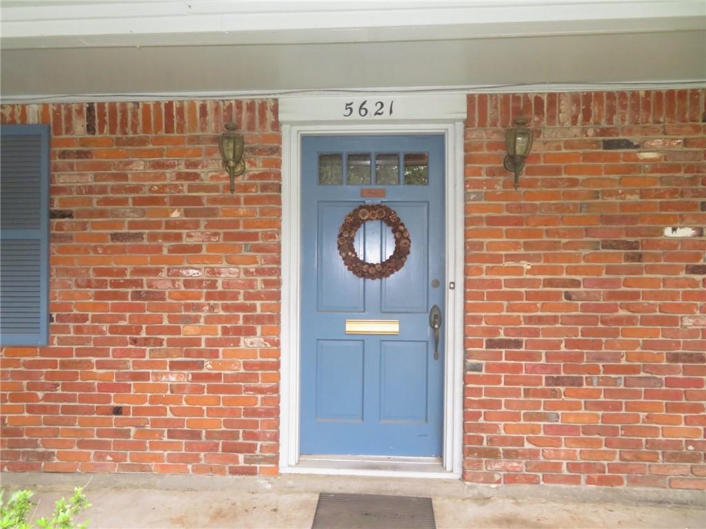 5621 Pembrook Drive New Orleans, LA 70131 - Photo 2 of 27