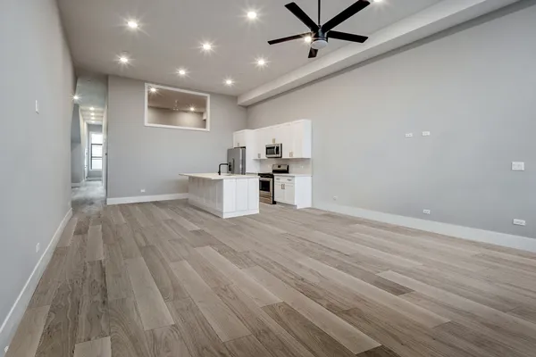 $2,700 | 639 West 18th Street, Unit 1, Chicago, IL 60616