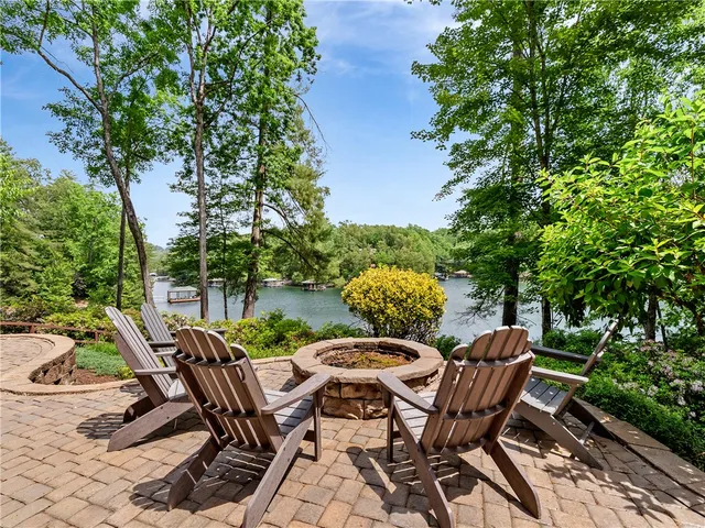 $2,350,000 | 673 Lake Breeze Lane, Salem, SC 29676