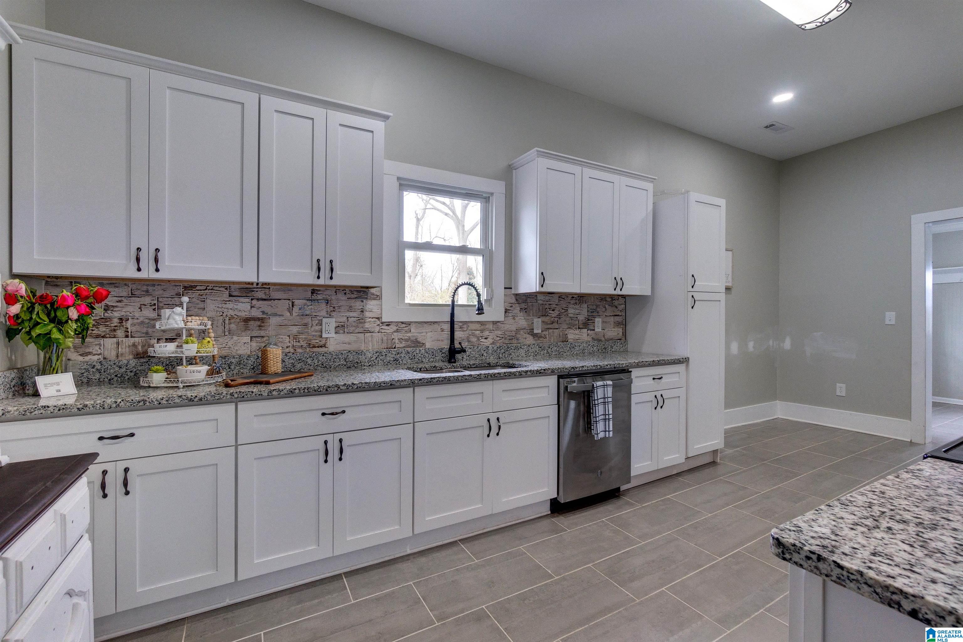 1102 4th Avenue North Clanton, AL 35045 - Photo 16 of 39