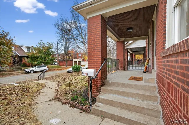 $320,000 | 3120 Gurney Avenue, St. Louis, MO 63116