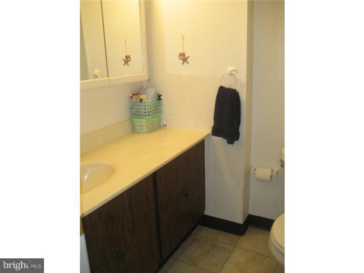 2805 Saxton Road Philadelphia, PA 19114 - Photo 11 of 23