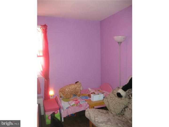 2805 Saxton Road Philadelphia, PA 19114 - Photo 8 of 23