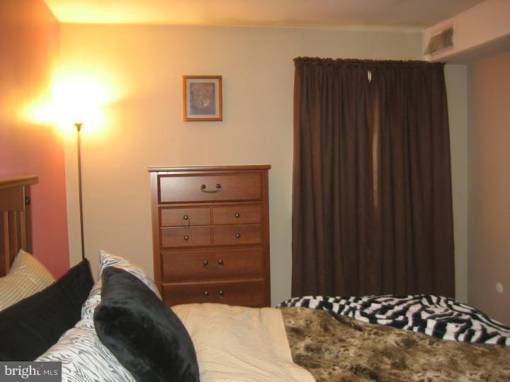 2805 Saxton Road Philadelphia, PA 19114 - Photo 10 of 23