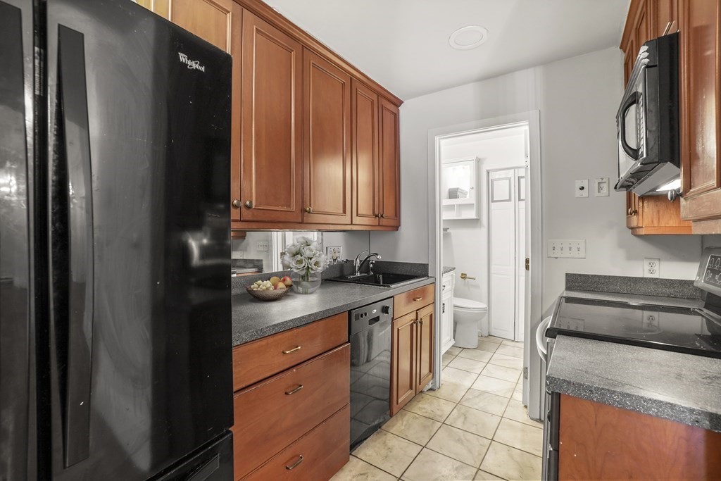 37 East Springfield Street, Unit 2 Boston, MA 02118 - Photo 8 of 12