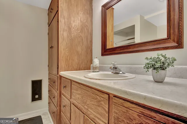 $619,000 | 145 Holly Hill Road, Fayetteville, GA 30214