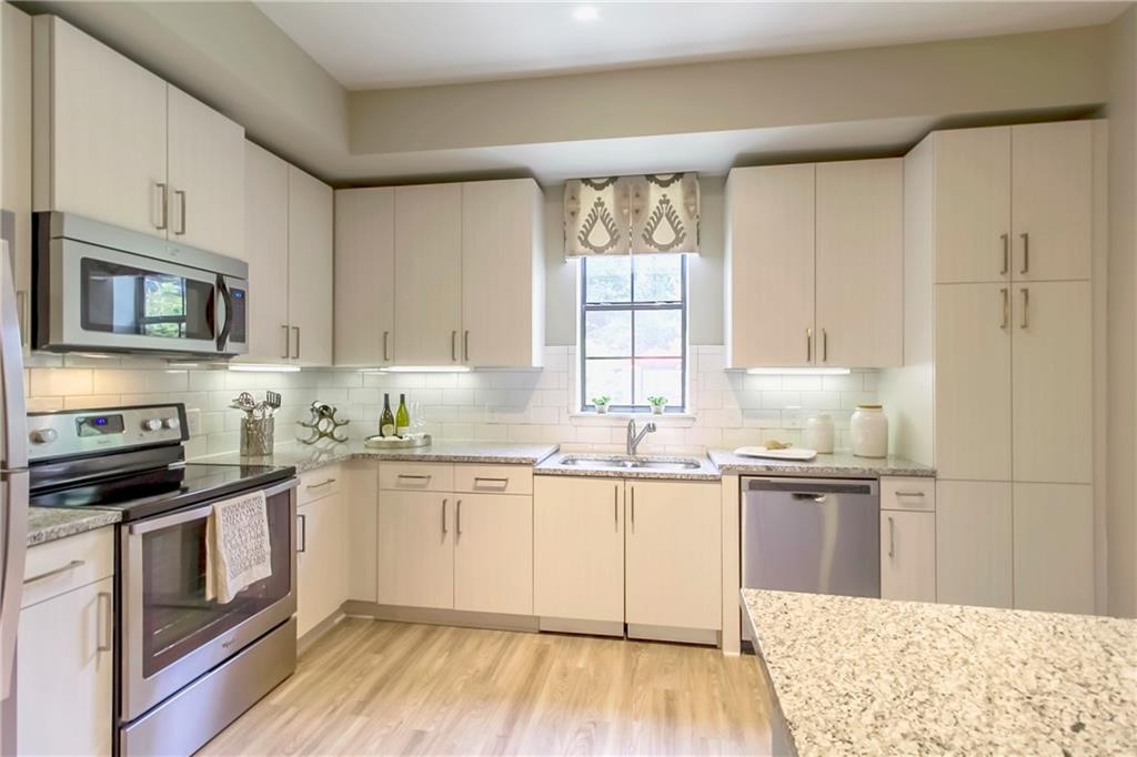 4011 Roswell Road, Unit 2208 Atlanta, GA 30342 - Photo 1 of 39 Gallery Image 1