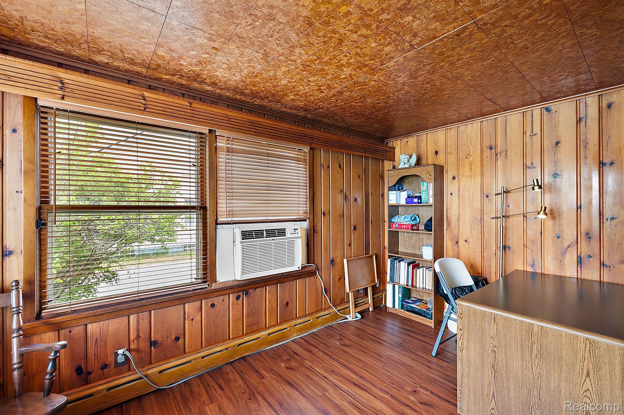 33326 Willow Road New Boston, MI 48164 - Photo 9 of 54 Gallery Image 9