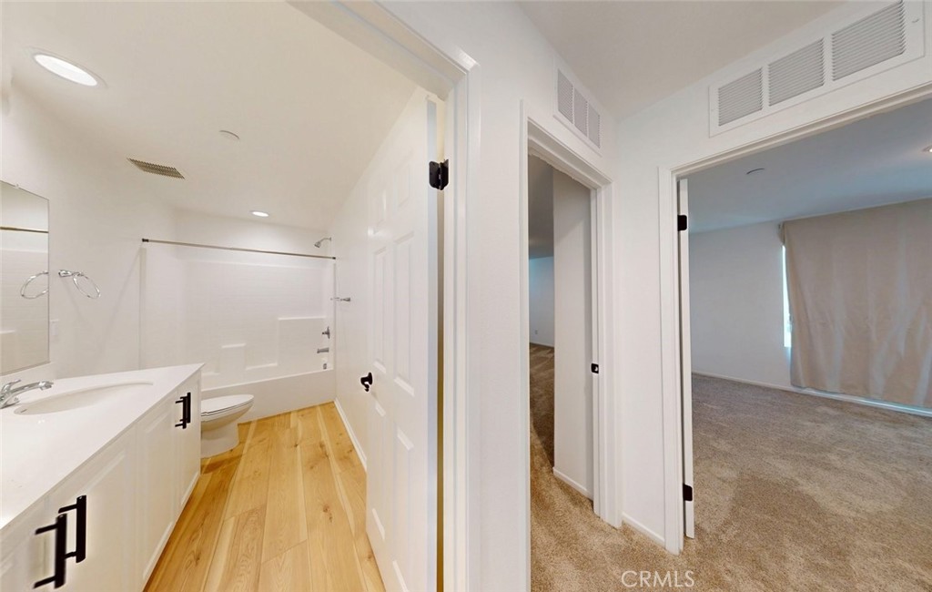 340 Lilly Rialto, CA 92376 - Photo 38 of 50 a bathroom with a bathtub and a sink