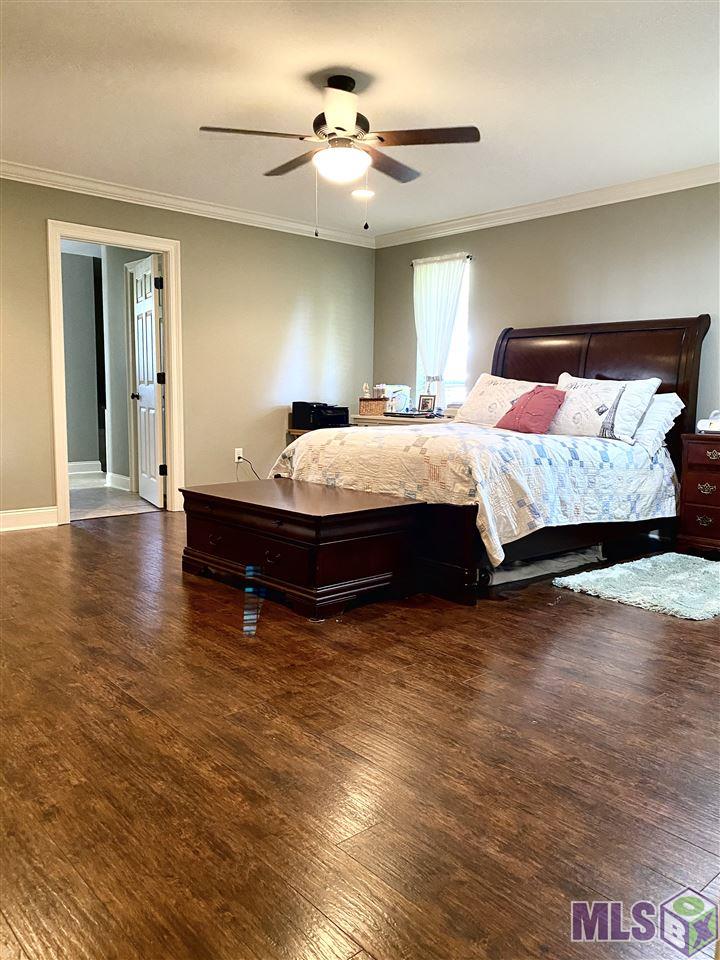 9525 Shadows End Avenue Baton Rouge, LA 70818 - Photo 9 of 20 Gallery Image 9