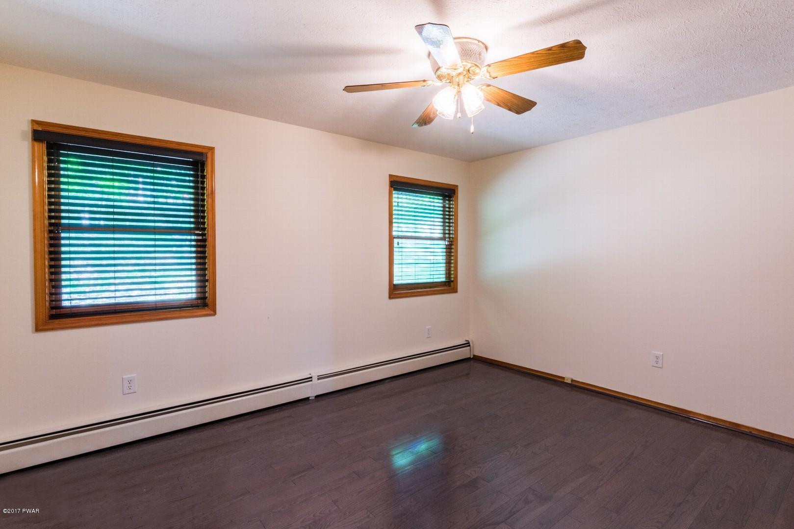 103 Price Street Bushkill, PA 18324 - Photo 13 of 21