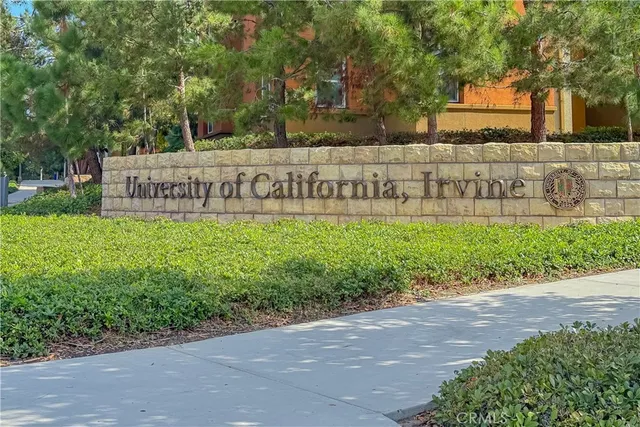 $1,170,000 | 19 Dartmouth, Irvine, CA 92612