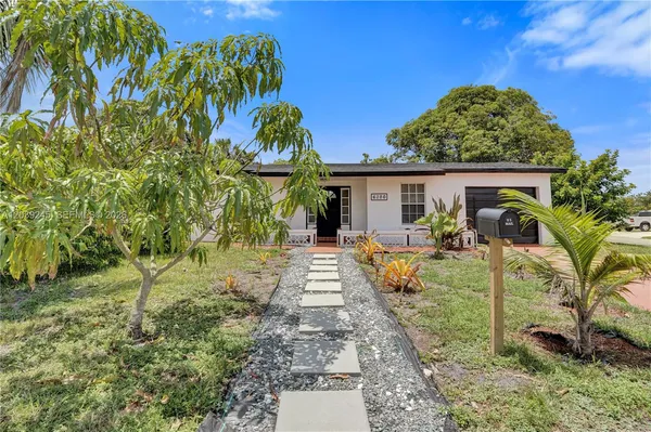 $460,000 | 6280 Southwest 8th Place, North Lauderdale, FL 33068
