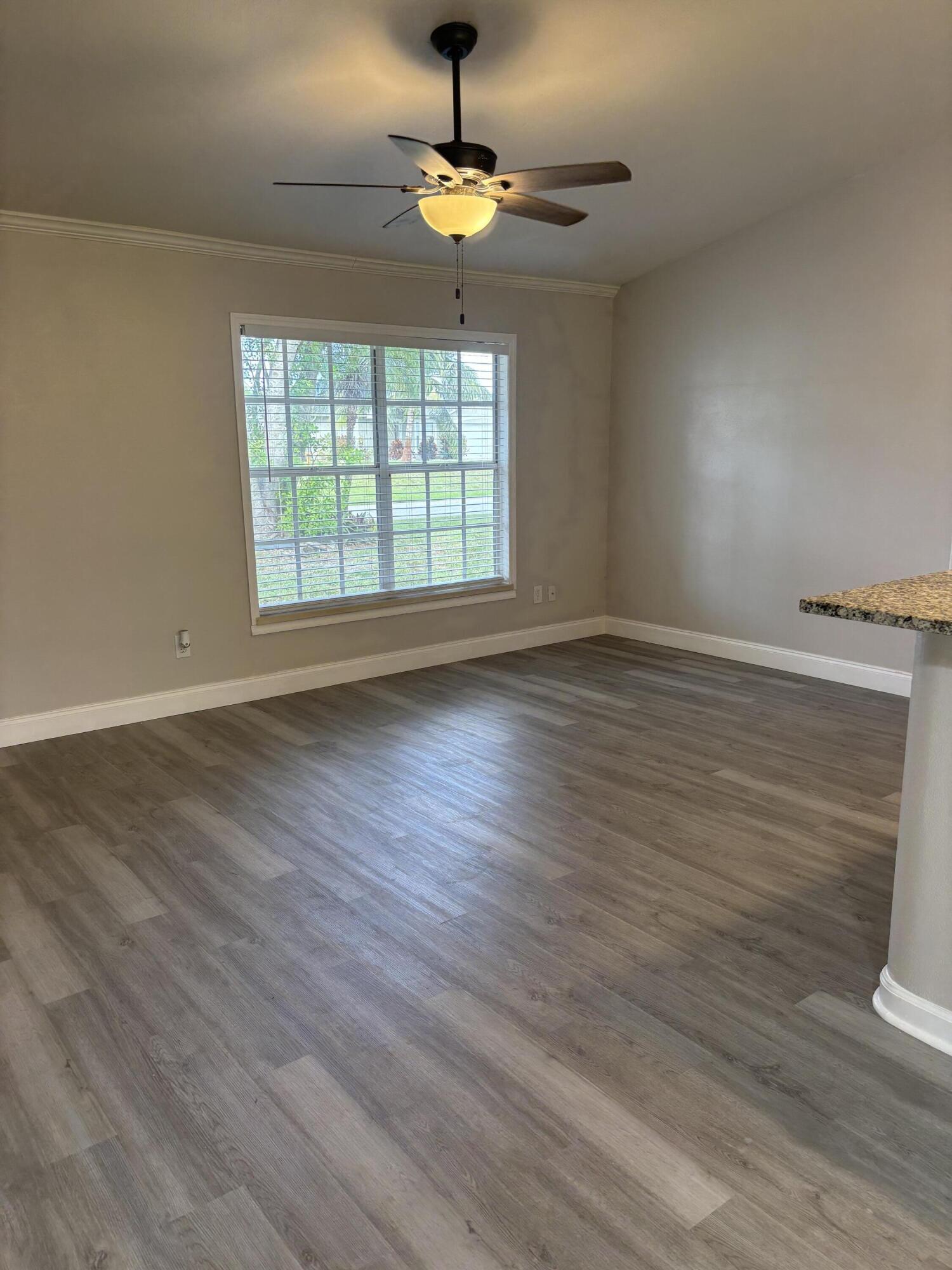 380 Southwest Undallo Road Port St. Lucie, FL 34953 - Photo 3 of 16 Living room