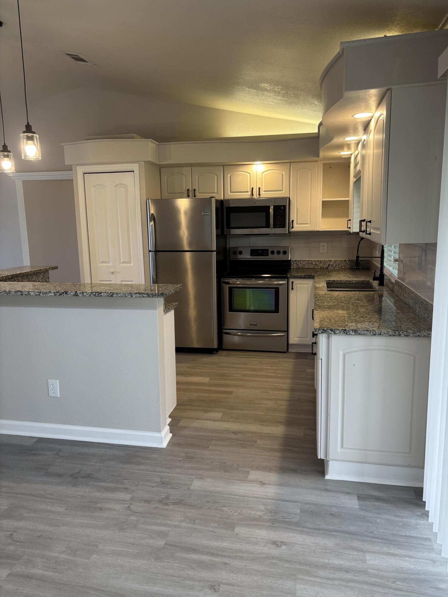 380 Southwest Undallo Road Port St. Lucie, FL 34953 - Photo 7 of 16 Kitchen