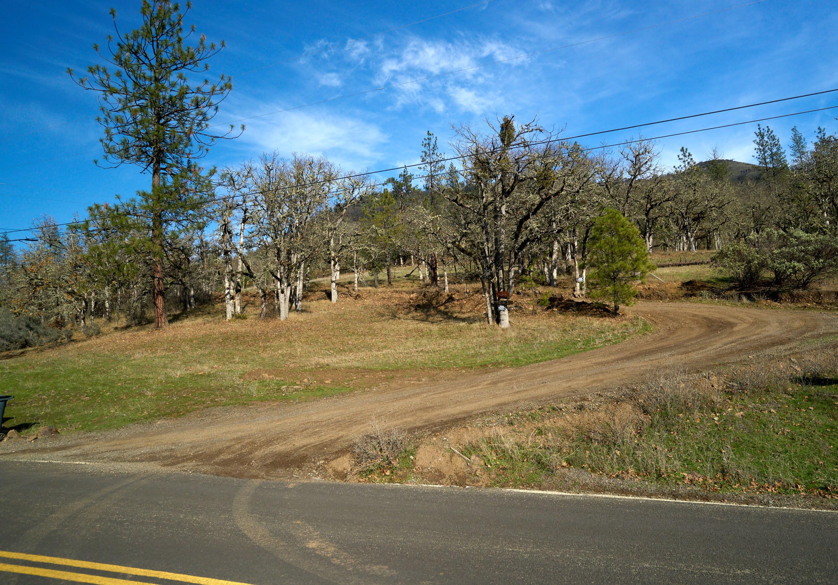 9463 East Antelope Road Eagle Point, OR 97524 - Photo 9 of 21 9463 E Antelope Rd-07 (1) (1)