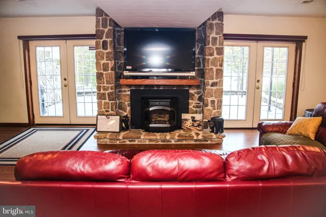 $919,000 | 39 Leo Friend Road, Oakland, MD 21550