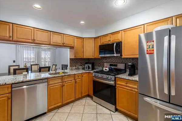 $369,999 | 2 Crystal Lane, Unit 294, Paterson, NJ 07501