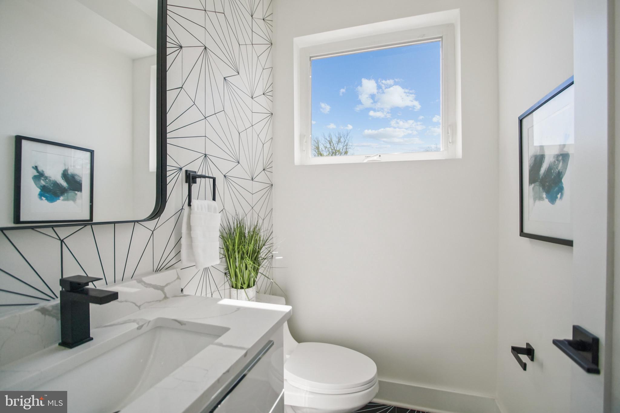 623 Florida Avenue Northeast, Unit PH2 Washington, DC 20002 - Photo 14 of 32 Powder Room