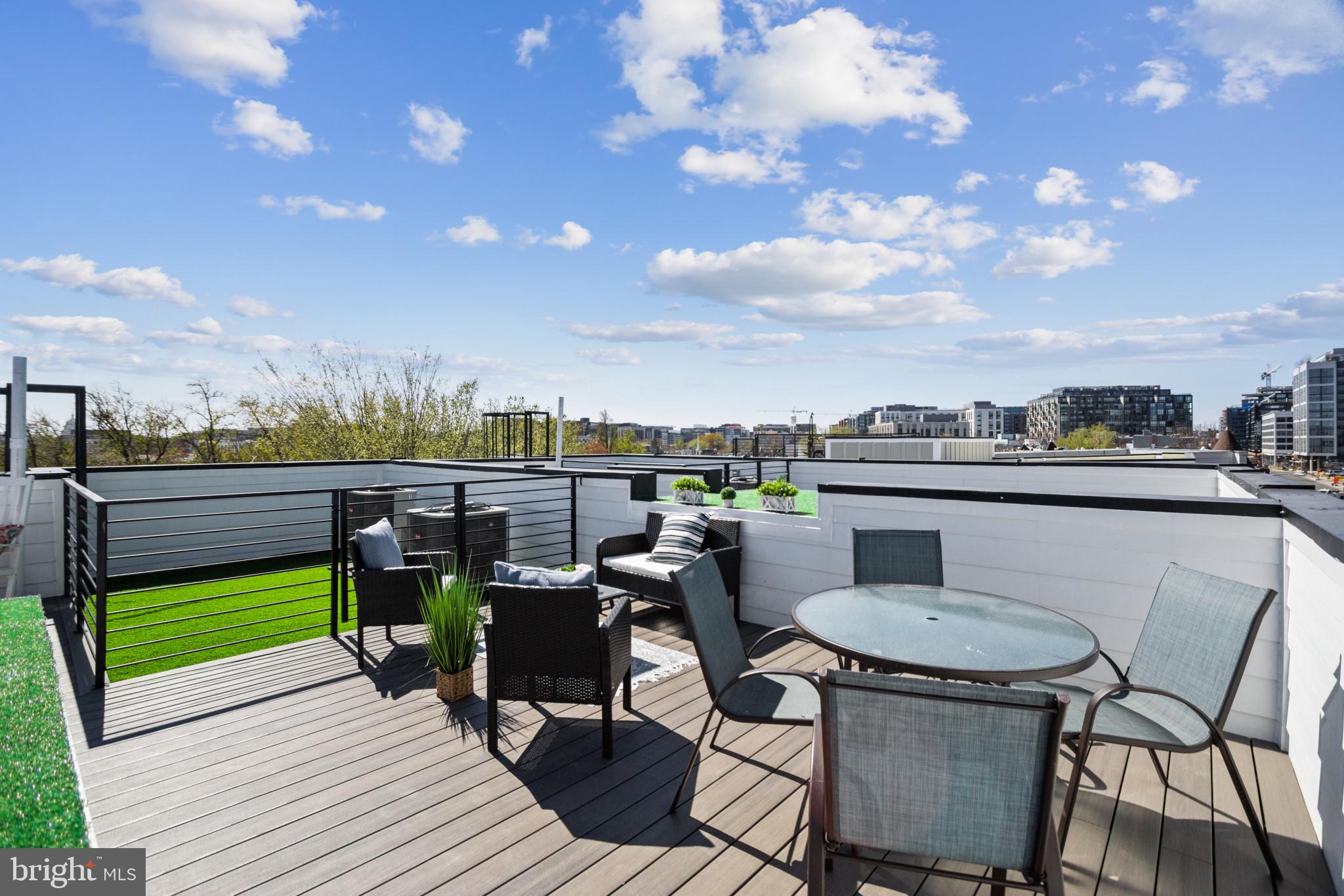 623 Florida Avenue Northeast, Unit PH2 Washington, DC 20002 - Photo 2 of 32 Panorama of views