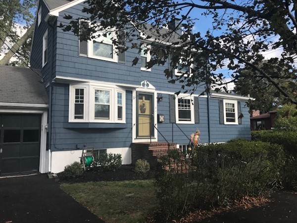 2 Crosby Road Wakefield, MA 01880 - Photo 1 of 17 Gallery Image 1