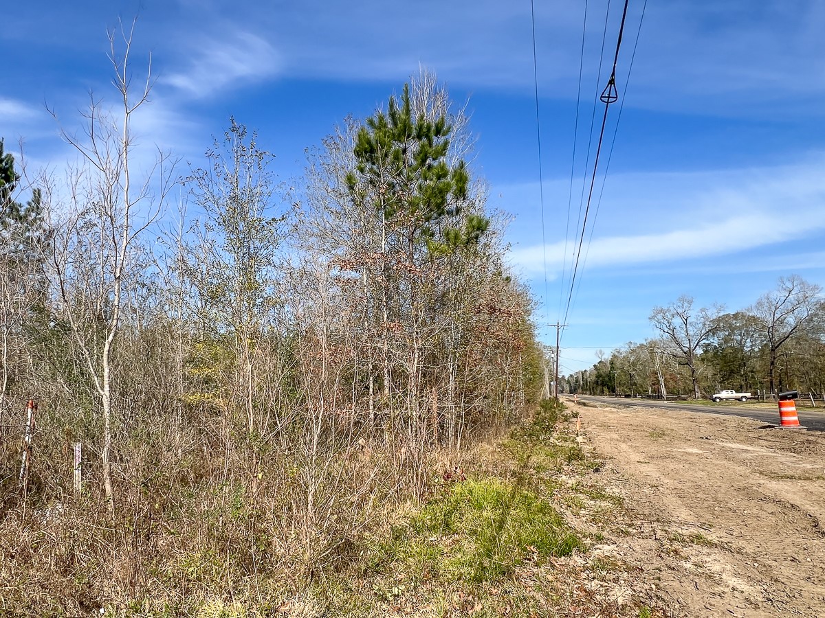 T-1 Lakeview Road Vidor, TX 77662 - Photo 8 of 18 a view of a outdoor space