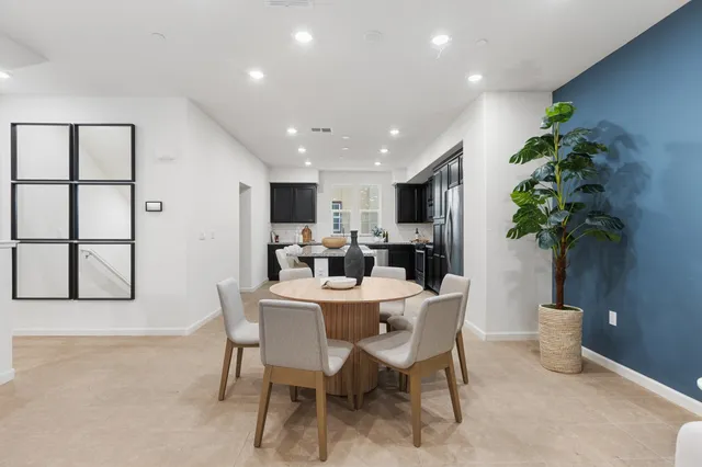 $888,000 | 16330 Ridgehaven Drive, Unit 802, Castro Valley, CA 94578