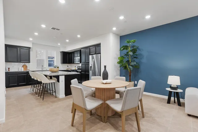 $888,000 | 16330 Ridgehaven Drive, Unit 802, Castro Valley, CA 94578