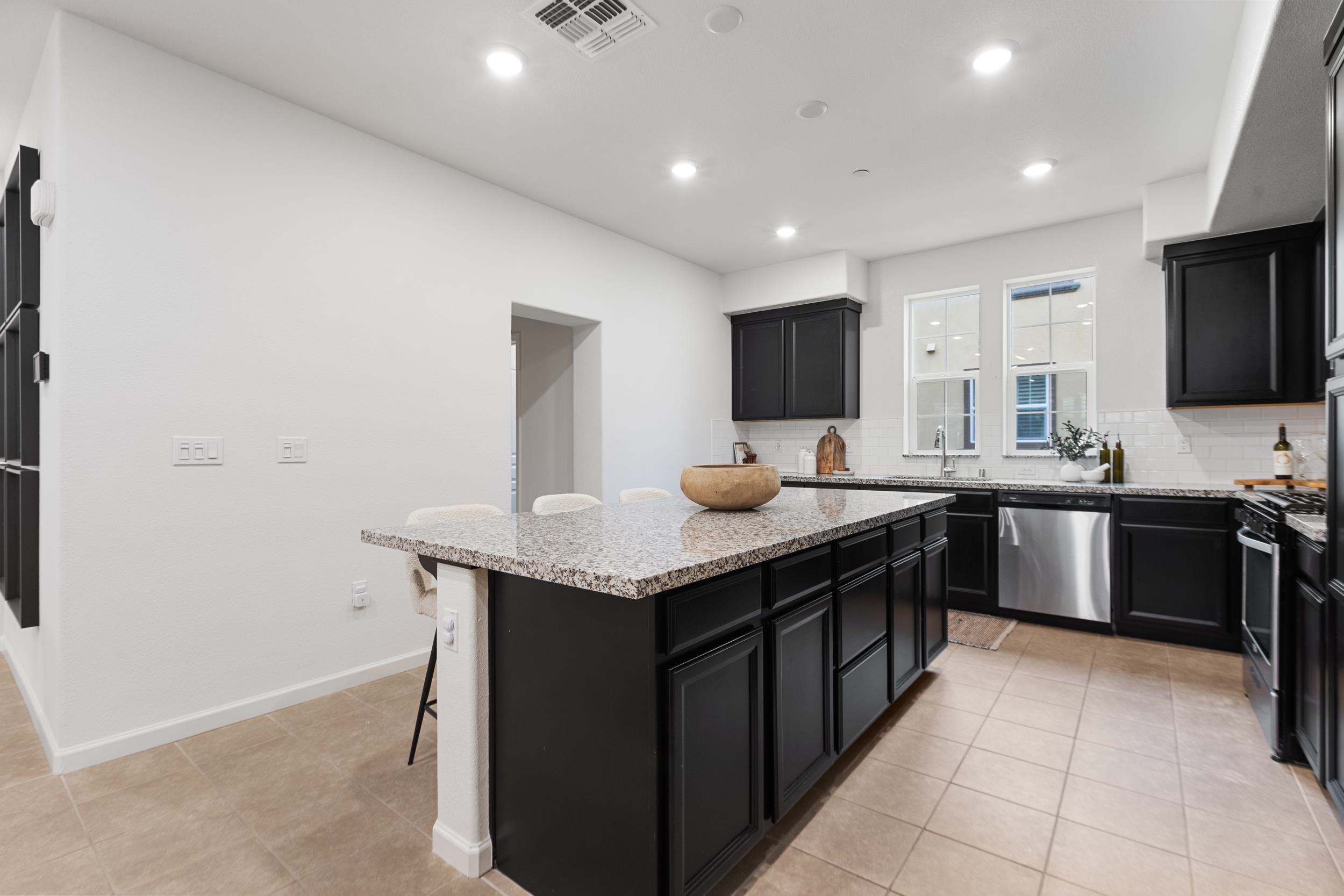 16330 Ridgehaven Drive, Unit 802 Castro Valley, CA 94578 - Photo 15 of 54