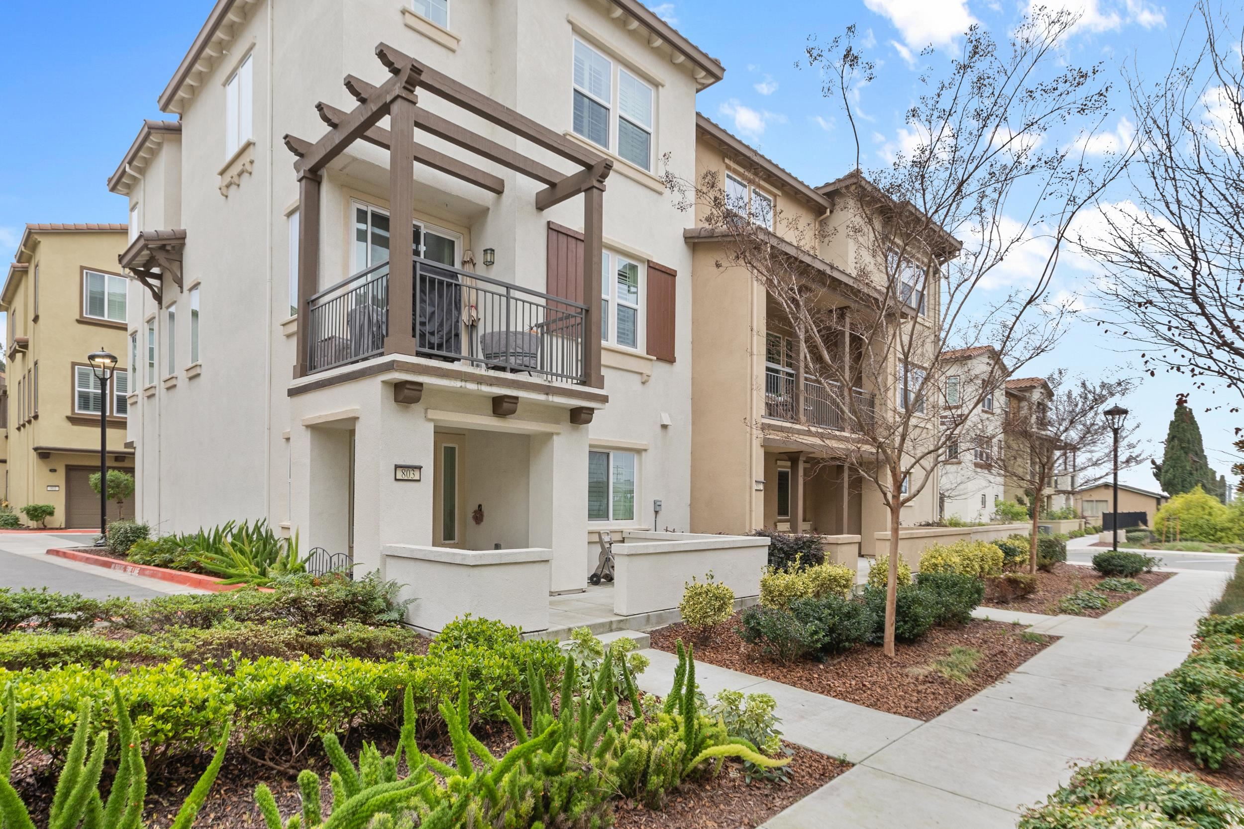 16330 Ridgehaven Drive, Unit 802 Castro Valley, CA 94578 - Photo 2 of 54