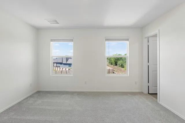 $1,895 | 331 Bugbee, Kyle, TX 78640