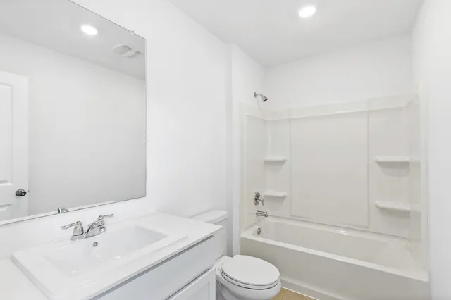 $1,895 | 331 Bugbee, Kyle, TX 78640