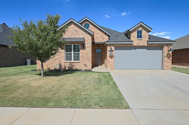 $365,000 | 322 Cowboy Lane, Wolfforth, TX 79382