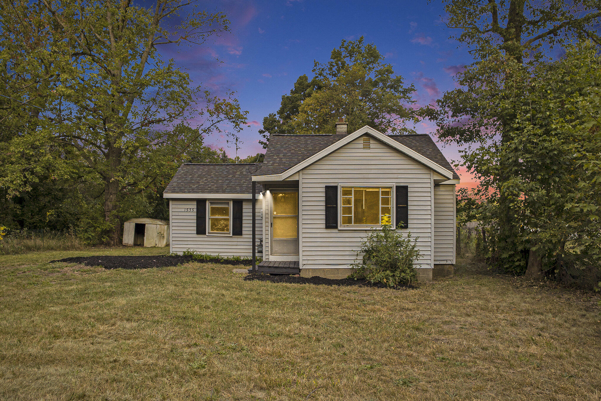 1535 Debaker Road Muskegon, MI 49442 - Photo 1 of 25 001_42a5290_twilight