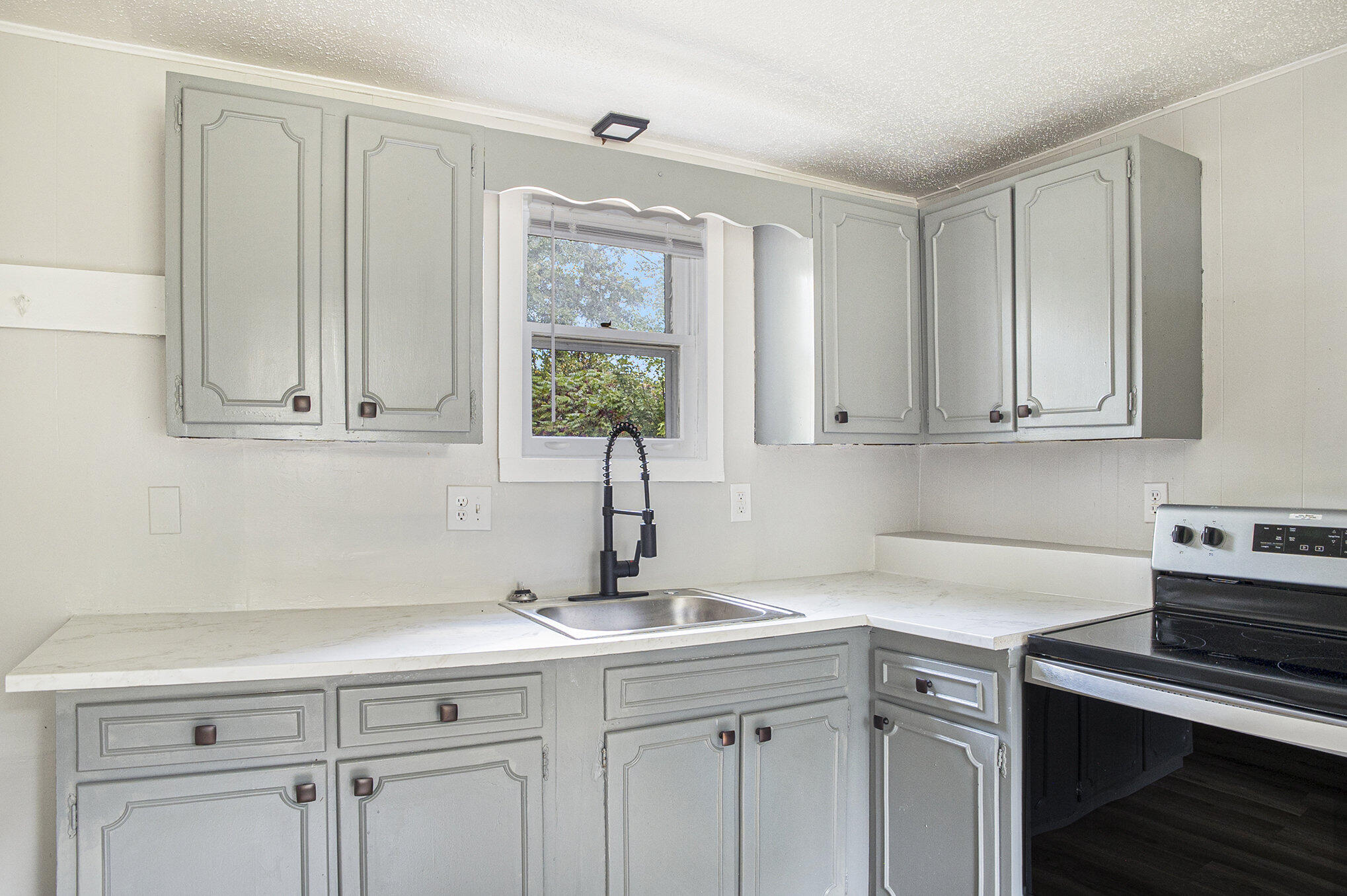 1535 Debaker Road Muskegon, MI 49442 - Photo 11 of 25 012_42a5318