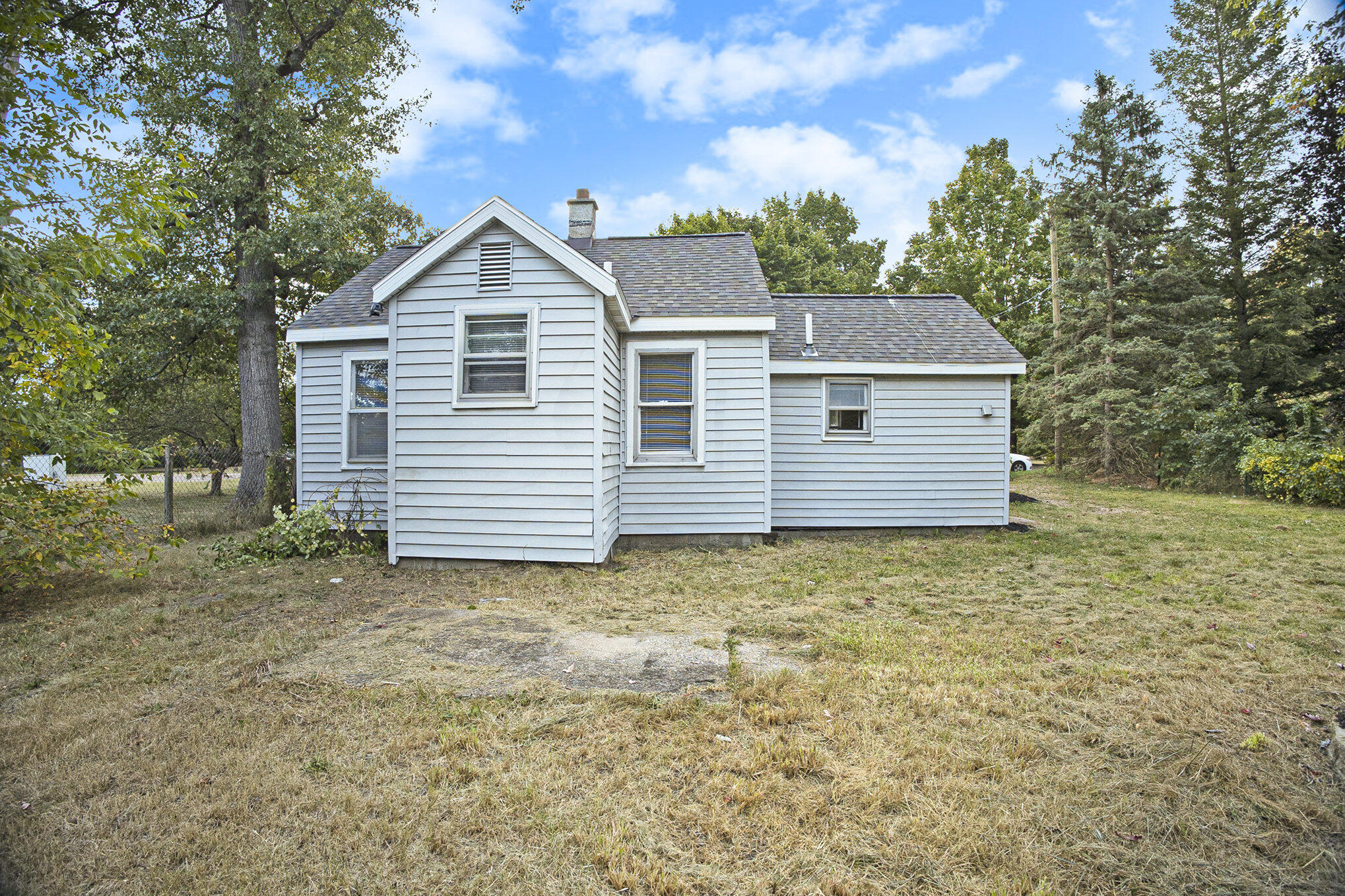 1535 Debaker Road Muskegon, MI 49442 - Photo 14 of 25 023_42a5295