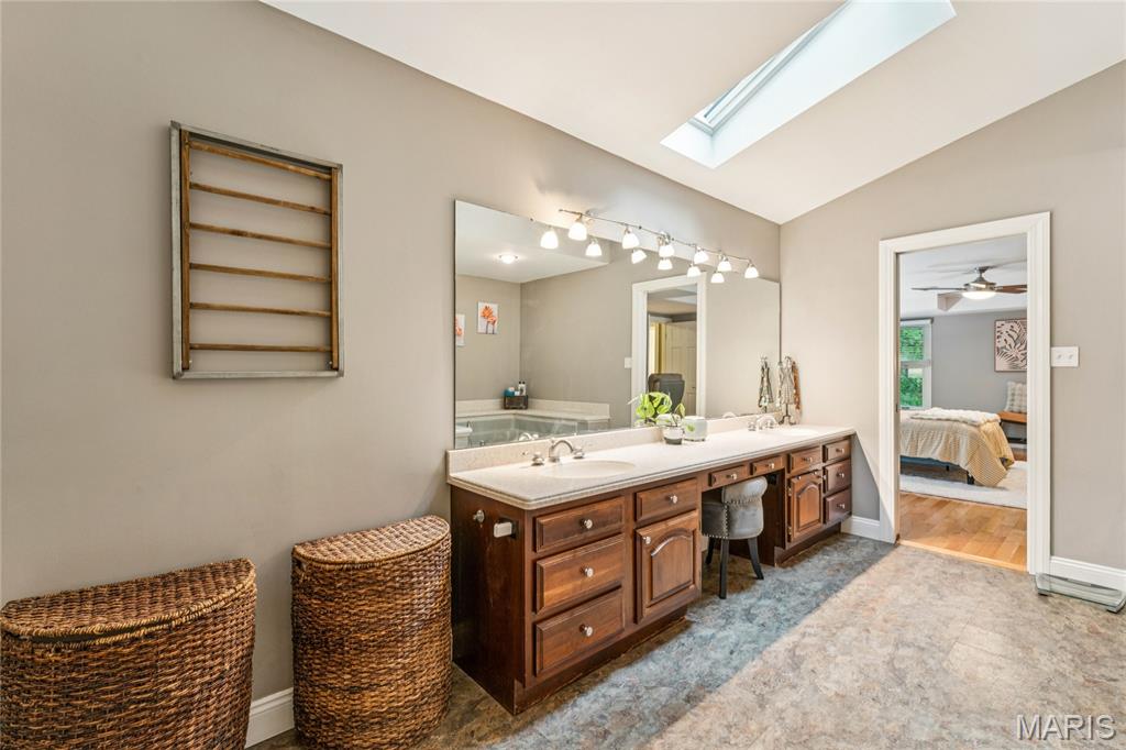 8 Howe Crossing Festus, MO 63028 - Photo 26 of 42