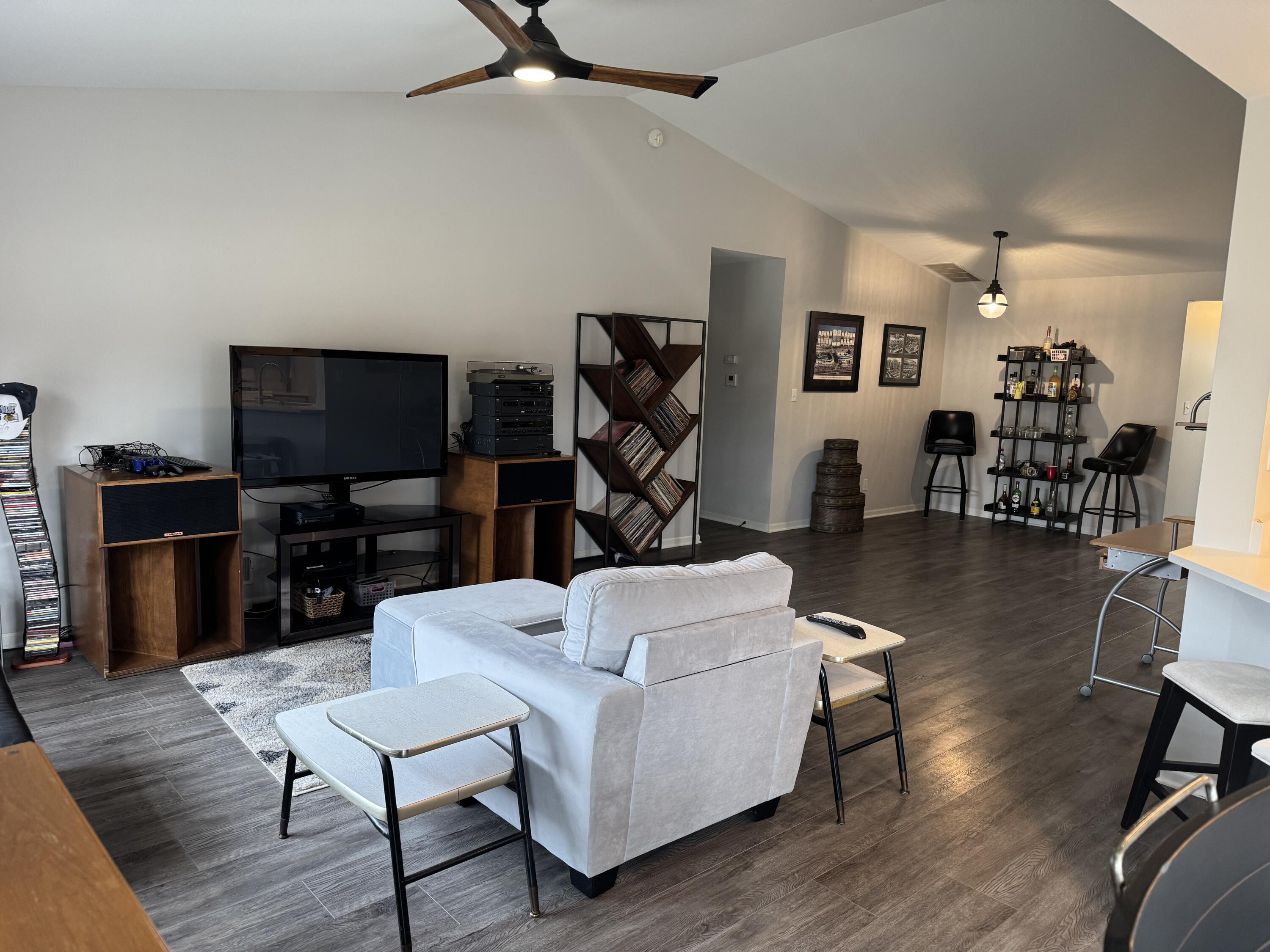 1030 Easy Street, Unit A Crown Point, IN 46307 - Photo 5 of 24 3000x2250