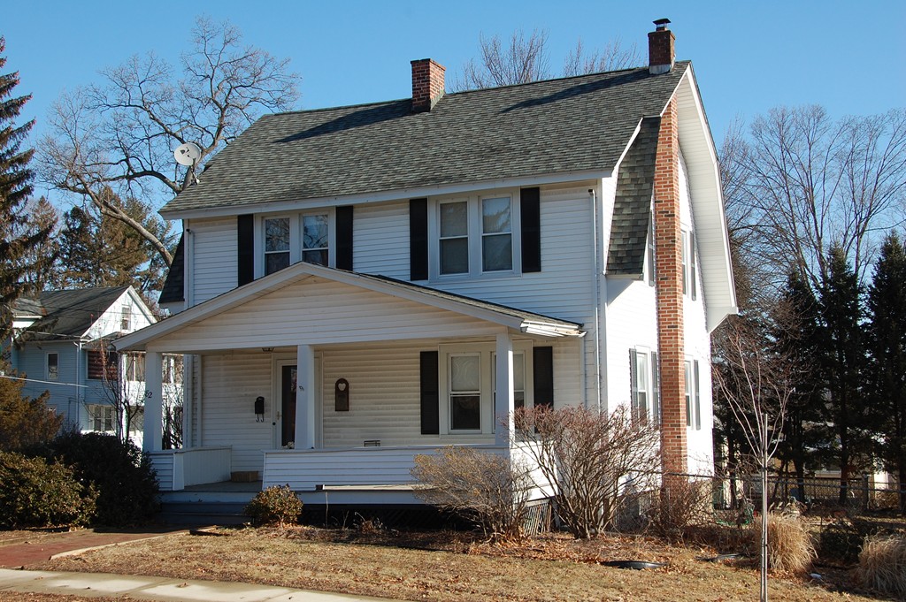 82 Chestnut Street West Springfield, MA 01089 - Photo 1 of 3 Gallery Image 1