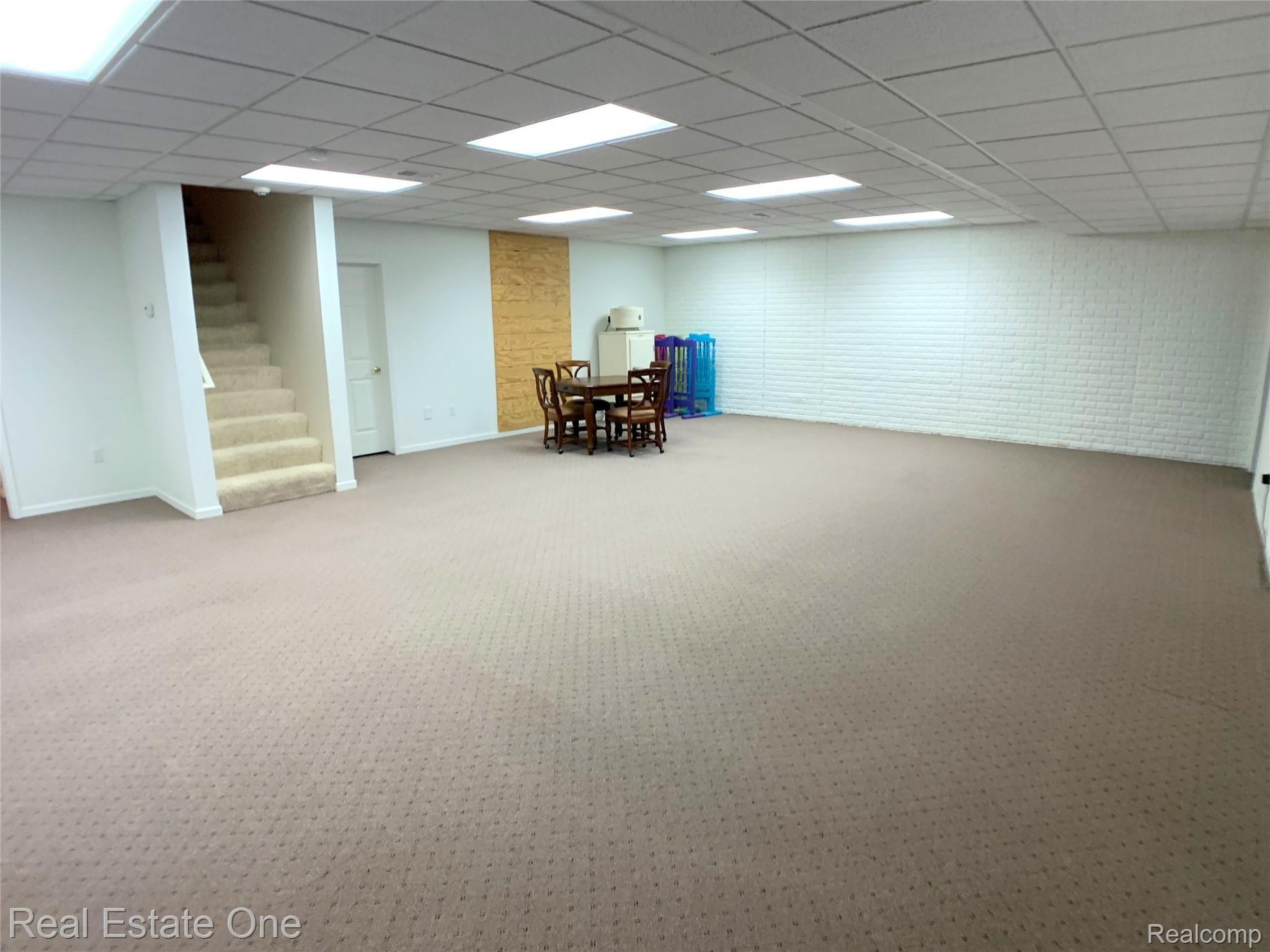 2739 Norton Lawn Street Rochester, MI 48307 - Photo 42 of 47 37.jpg