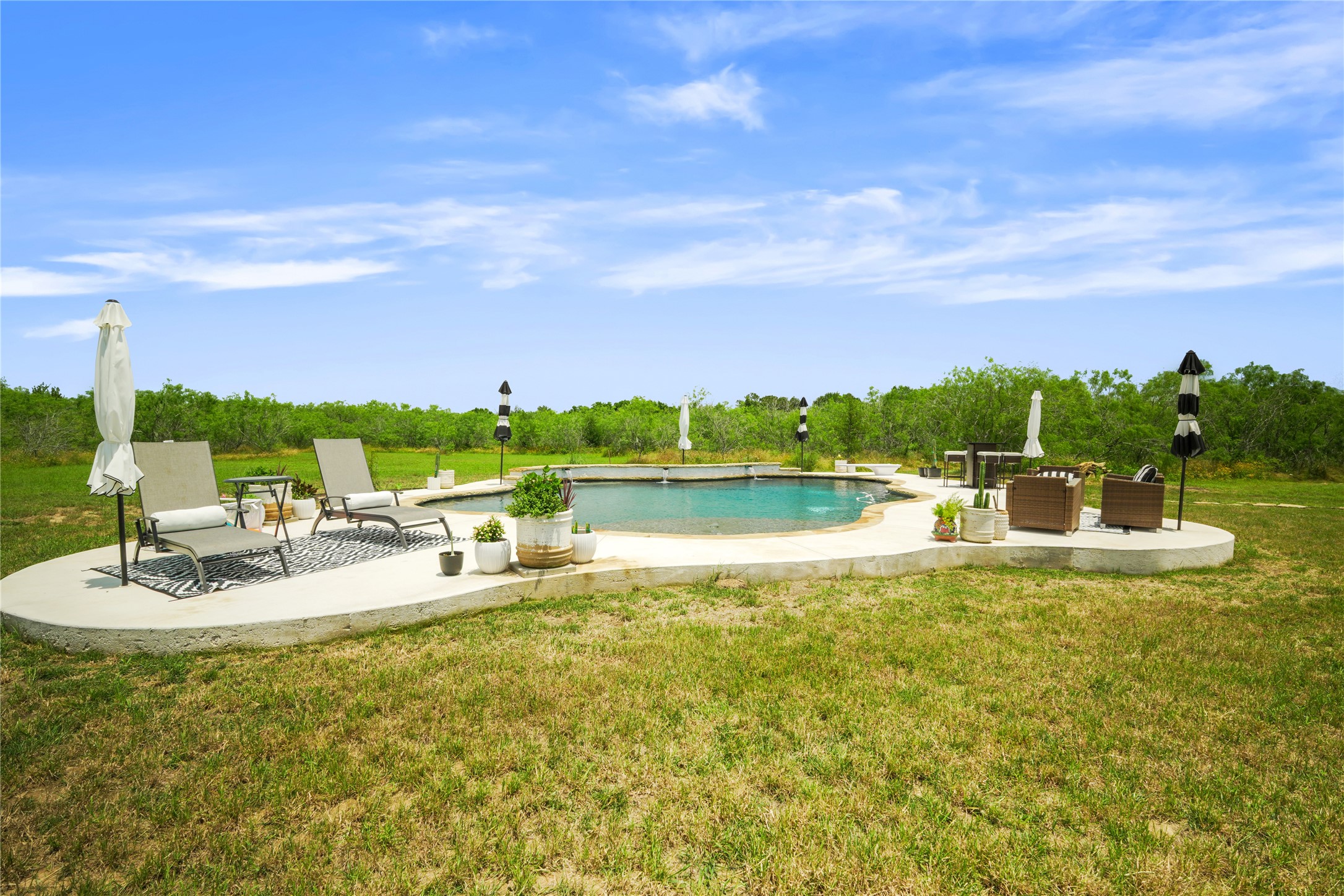 6289 Maynard Hallmark Road Flatonia, TX 78941 - Photo 8 of 19