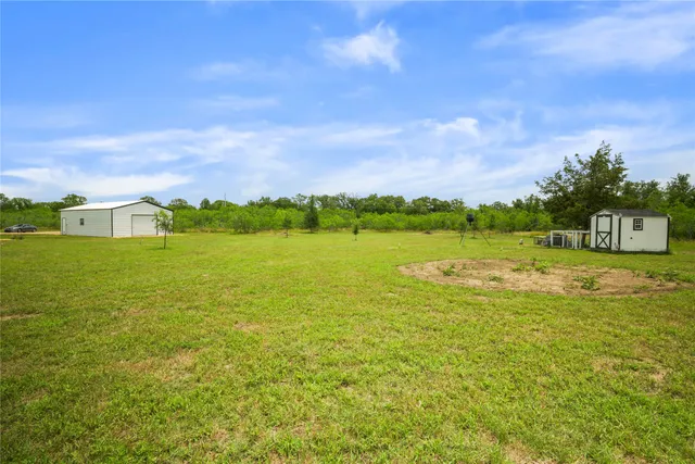 $465,000 | 6289 Maynard Hallmark Road, Flatonia, TX 78941