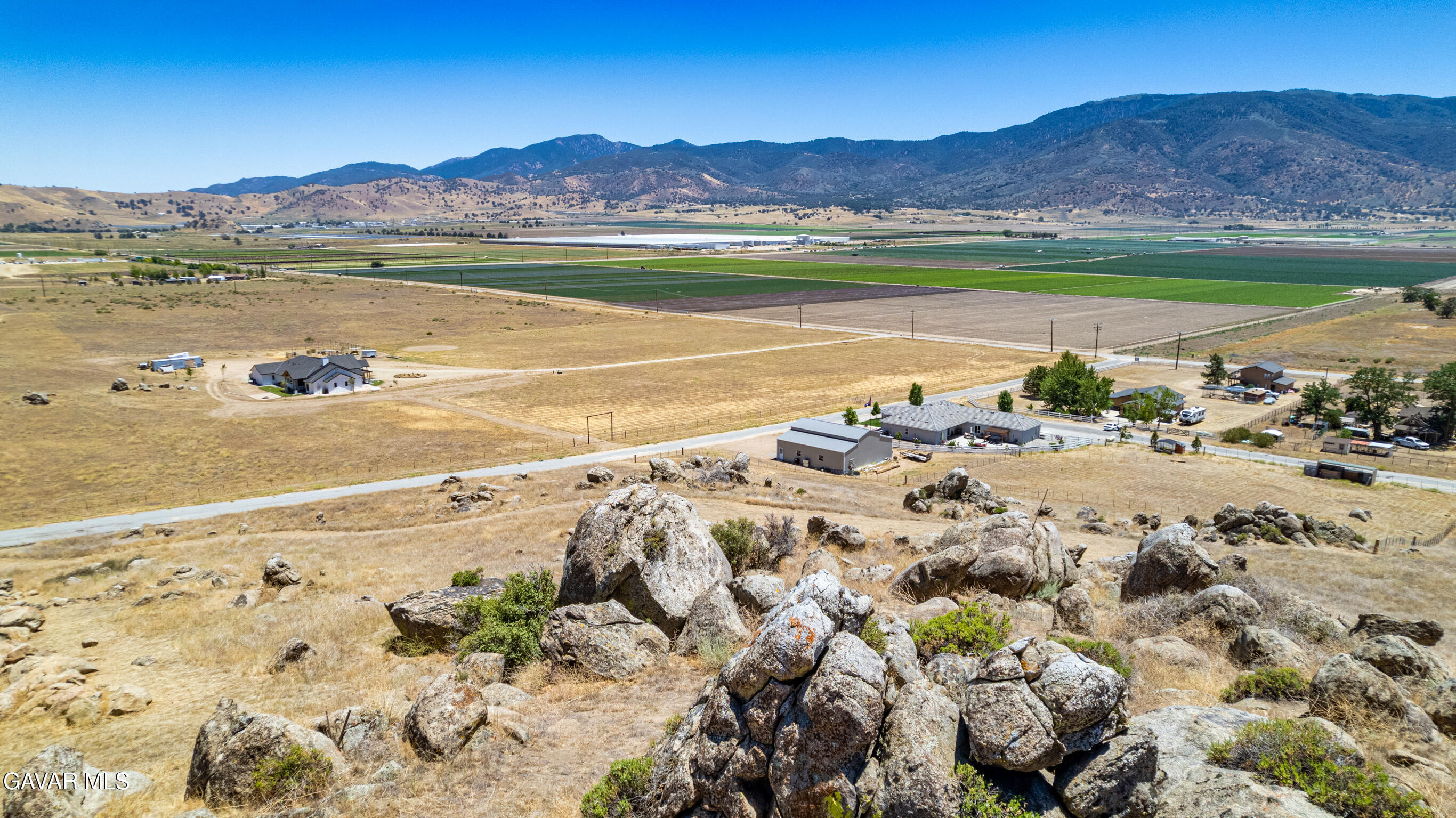 Castle Gate Drive Tehachapi, CA 93561 - Photo 13 of 16 12