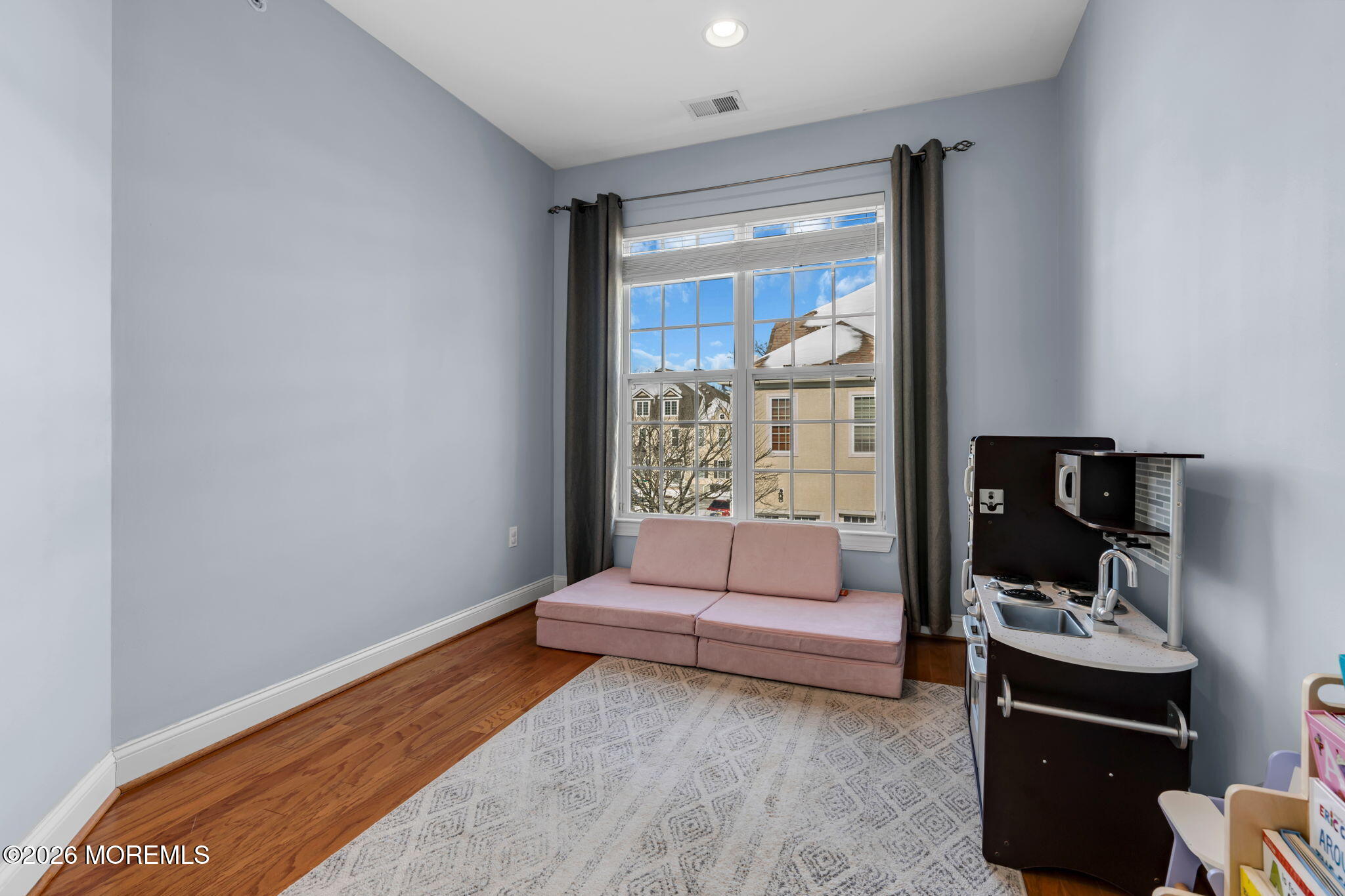712 Abby Road Middletown, NJ 07748 - Photo 23 of 44 a living room with furniture